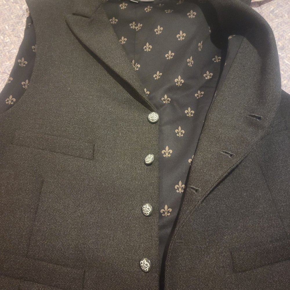 John Varvatos luxurious suite vest - Picture 7 of 7